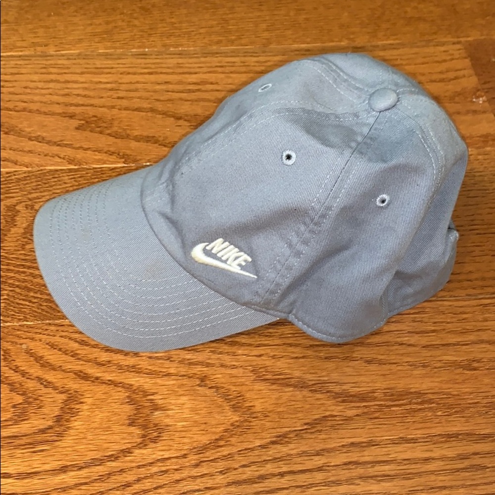 Nike womens hat